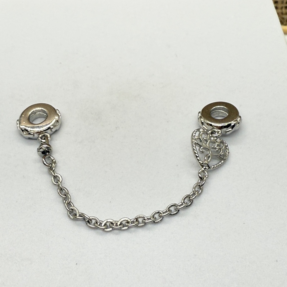 Brand New Strl Slv Safety Chain w/Heart Accent European Style Bracelet Accessory